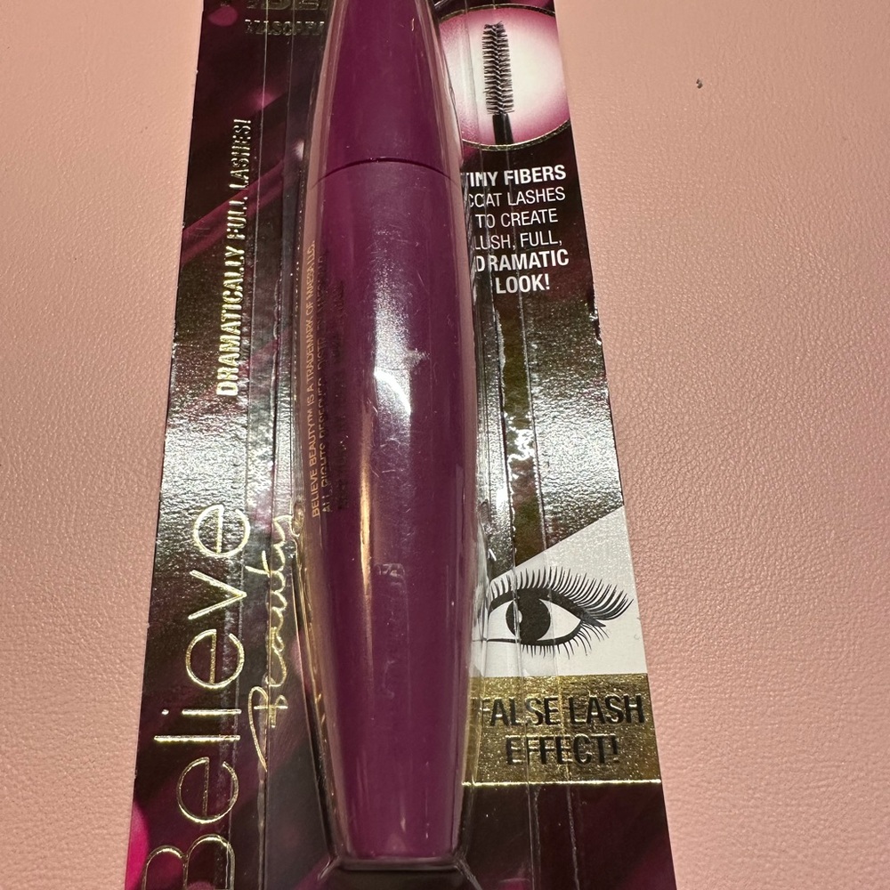 Dramatically Full Mascara - Brown
